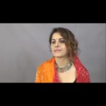 Isha Talwar Instagram - Audition ! For years,13 to be precise,I’ve done about 6 a day ! I had the skill of turning my jeans into petticoats … Aram nagar is where all the action was and is in bombay city ! You would think it’s some pretty place,just think potholes,congested rooms,smelly curtains and the worst bathrooms ever but characters came alive solely with love and passion ! Hair by @vaibhavimhapsekar 🧡