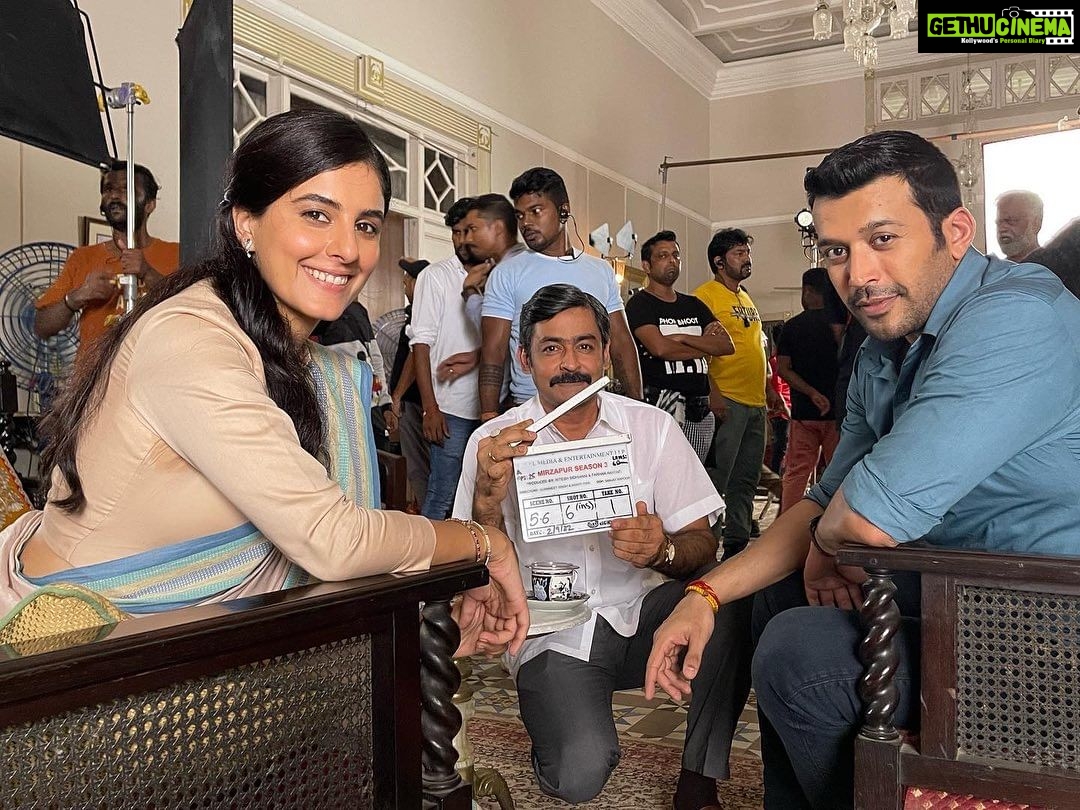 Isha Talwar - 145.5K Likes - Bhaukaal abhi baaki hai !
Pata hai waqt lag gaya hai,par jald :)
#3yearstomirzapuronprime
