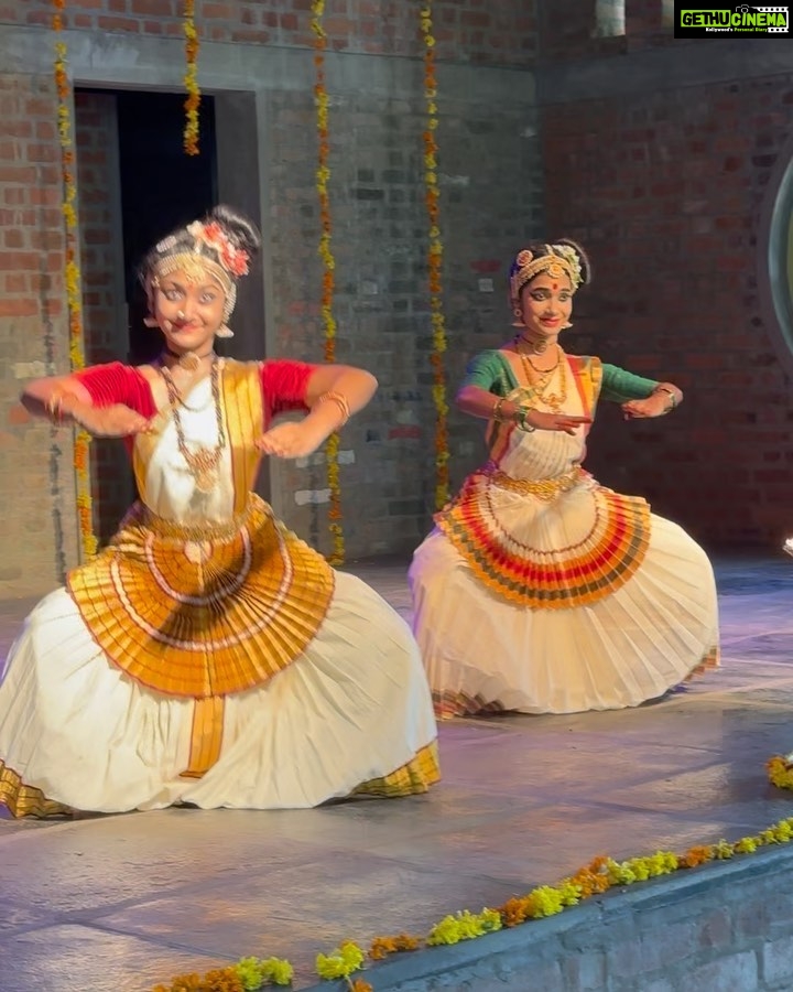 Isha Talwar Instagram - What a year I am having in Kerala - we don’t just dress up on Onam- we dance / act pretty much everyday and flow ! It’s hard to stay away from home for long periods but Guruji’s home makes it worth it for me … Onashamsagal - truly a new year for me in every sense of it ! @natanakairali 🍀🌸 #anartistsway