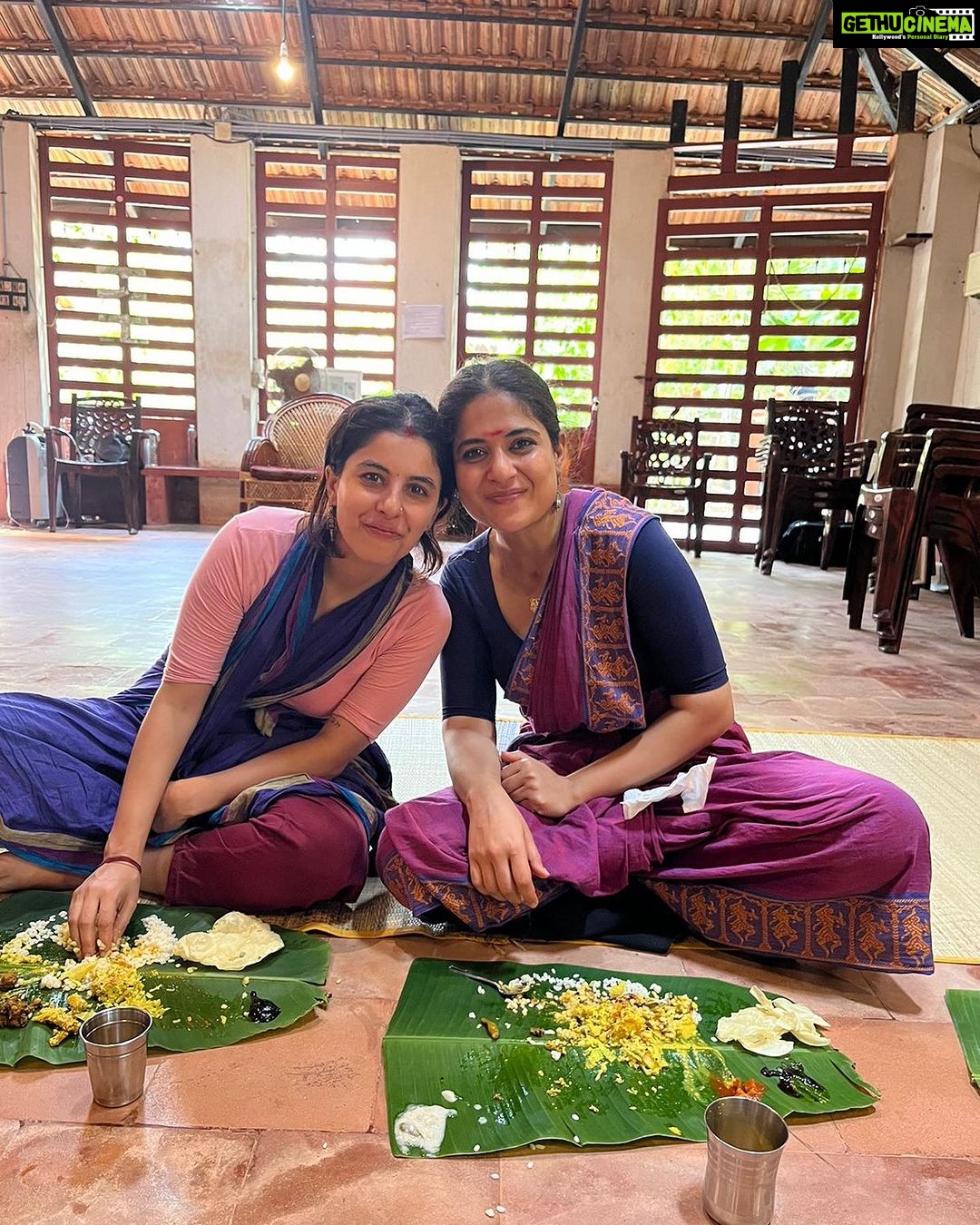 Isha Talwar Instagram - What a year I am having in Kerala - we don’t just dress up on Onam- we dance / act pretty much everyday and flow ! It’s hard to stay away from home for long periods but Guruji’s home makes it worth it for me … Onashamsagal - truly a new year for me in every sense of it ! @natanakairali 🍀🌸 #anartistsway