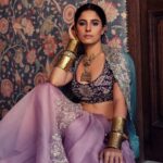 Isha Talwar Instagram - Looking back at this amazing campaign I collaborated on with @mrunalinirao. Let the festive vibes roll in! 🌟