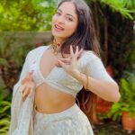Ishaani Krishna Instagram - What Jhumka? ✨ #whatjhumka #instareels #trend #trending #ishaanikrishna #dance