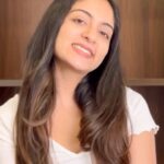 Ishaani Krishna Instagram - It’s time to restock your favorite Olay products from the Nykaa Hot Pink Sale 🕰️ Currently using their Vitamin C Kit which has a Luminous Cleanser & Vitamin C Moisturizer. 👉🏻 Step 1 is to apply the Cleanser which is gentle to use and removes all the excessive oil. 👉🏻 Step 2 is to apply the Vitamin C Moisturizer that has both Vitamin C & Niacinamide that helps to reduce dark spots & pigmentation. Both these products are for 999 and are now available at a flat 67% off, Happy shopping 🛍️ #Ad #OlayVitaminCKit #OlayVitaminC #OlayLuminousCleanser #Skincare #AmPm #NykaaHotPinkSale