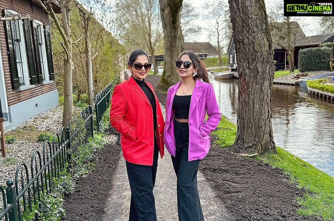 Ishaani Krishna Instagram - Happy Birthday Ammu 🤍 Thank you for being such a cool big sister 🧚🏻♀️ Have a great year ✨