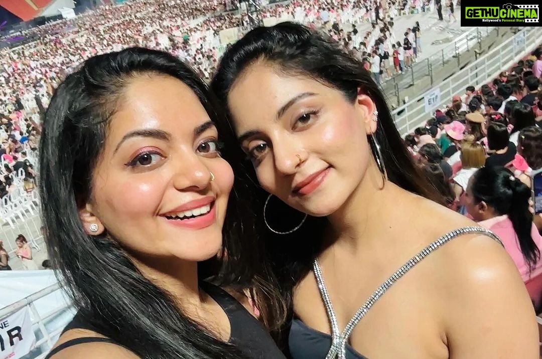 Ishaani Krishna Instagram - Happy Birthday Ammu 🤍 Thank you for being such a cool big sister 🧚🏻♀️ Have a great year ✨