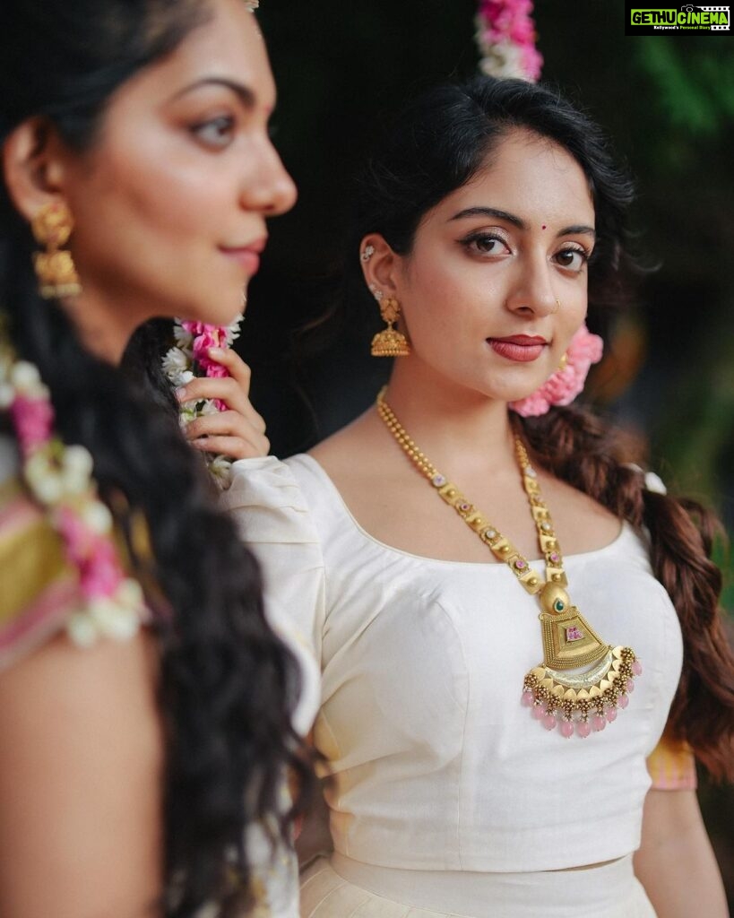 Ishaani Krishna Instagram - 💞 Shot by : @sk_abhijith Jewellery : @regaljewellers_in Hair : @brahma_hairandmakeup