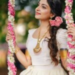 Ishaani Krishna Instagram - 🌼✨ Shot by : @sk_abhijith Hair : @brahma_hairandmakeup Jewellery : @regaljewellers_in