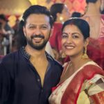 Ishita Dutta Instagram – Sidoor Khela, a celebration of womanhood and unity, on this auspicious day of Vijaya Dashami seeking Durga Maa’s blessings and guidance. 🙏

 #SidoorKhela #VijayaDashami North Bombay Durga Puja