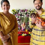 Ishita Dutta Instagram - Ganpati Bappa Morya! 🙏🌟 This year’s celebration is extra special as we welcome the blessings of Lord Ganesha with our little angel, Vaayu, who turns 2 months old today. 🎂👶❤️ #GaneshChaturthi #VaayusFirstCelebration