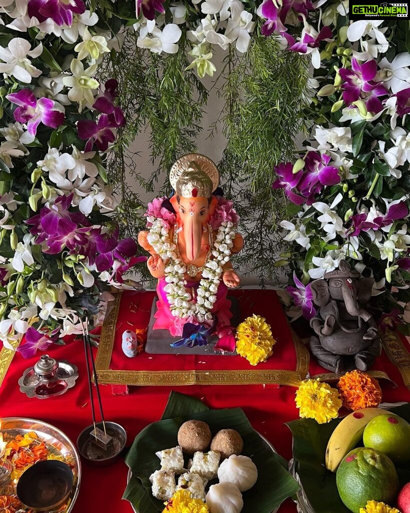 Ishita Dutta Instagram - Ganpati Bappa Morya! 🙏🌟 This year’s celebration is extra special as we welcome the blessings of Lord Ganesha with our little angel, Vaayu, who turns 2 months old today. 🎂👶❤ #GaneshChaturthi #VaayusFirstCelebration