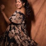 Ishita Dutta Instagram – ❤️❤️❤️

Styled by: @styleitupbyaashna 
Outfit: @purvisethiacouture 

Makeup: @meenalvidhani 
Hair: @makeupdiarybyrk 

Shot by: @arindamsikdar
