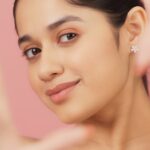 Jannat Zubair Rahmani Instagram – 📢🎉 Alert! The #AmazonBeautySale is ON! Head to Amazon now to discover mind-blowing discounts on top beauty brands! 🛍️💄 Don’t miss out on this epic sale event form 22nd to 26th July! Tag your beauty-loving friends and let’s shop together! 🌟💕 

#AmazonBeautySale #TheBeautySale #BeautyOnAmazon #AmazonIndia #BeautySale