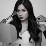 Jannat Zubair Rahmani Instagram - F.L.Y FIRST LOVE YOURSELF 🖤