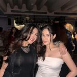 Jannat Zubair Rahmani Instagram - Tag your bestie 🤪 . . . . #reels #bestfriends #relatable #bffs #explore #roshniwalia #jannatzubair #instagram #foryou 🔚