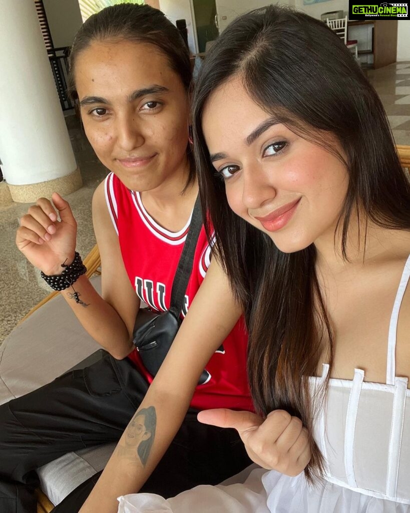 Jannat Zubair Rahmani Instagram - Met Radhika today for the first time in Phuket… Felt so so happy to finally see her, thank you for the love and unconditional support @jannatzubair_bangkok_fan 💕 She got my name and picture tattooed. It honestly means so much to me 🫶🏻💕 Pullman Phuket Panwa Beach Resort
