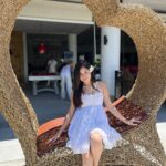 Jannat Zubair Rahmani Instagram - ❔🥤❔🤍 📍@pullmanphuketpanwa @pickyourtrail Styled by @styledbysujata Outfit : @bhashitajaiswal Pullman Phuket Panwa Beach Resort
