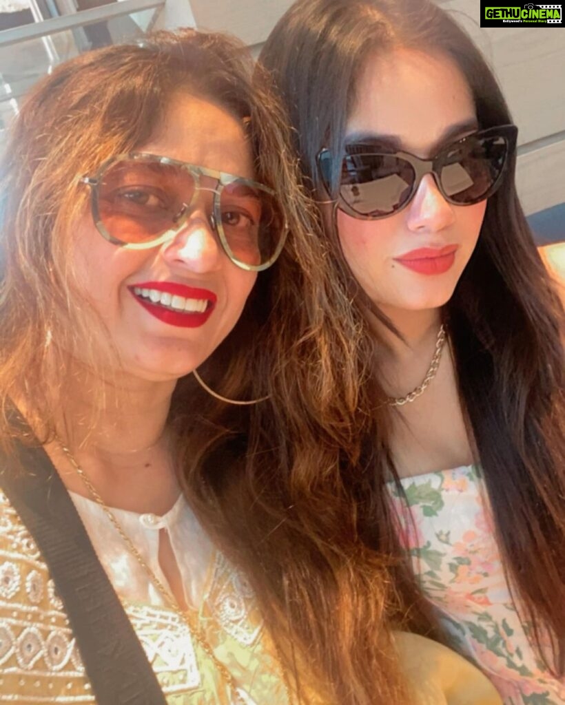 Jannat Zubair Rahmani Instagram - The Day you weee Born was the Greatest Moment of my life,My Princess today. You have completed another year of ur life,I M So Grateful that I Have A Daughter as Honest,Beautiful,and Intelligent as You 💋♥️♥️Happy Birthday My Barbie doll 🎂🎂🎂