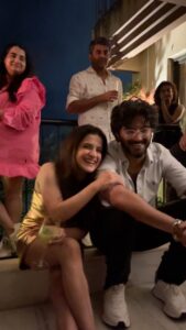 Jasleen Royal Instagram - We sang, we laughed & in between made a memory of a lifetime ♥️✨️

#Heeriye #Successparty
