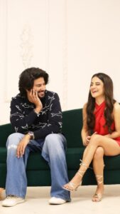 Jasleen Royal Instagram - All smiles after receiving so much love for #Heeriye ♥️😇