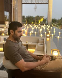 Jayam Ravi Instagram - Some calm before the storm ✨🌪️#iraivan in theatres on Sept 28th. See you at the movies!