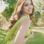 Jiya Shankar Instagram - Zindagi Gulzar Hai 💚 Photographer - @akshayphotoartist Outfit: @kalkifashion Jewellery: @zariinjewelry Stylist: @anamikajain__ Location - @theforestclubresort X @zuperstays Artist Reputation Management - @oceanmediapr