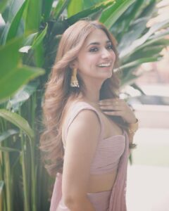 Jiya Shankar Instagram - Mere muskurahat ki vajah - Jiya ki Janta 🤍 aur aapki ?

Stylist- @stylist_muskan_varma_
Outfit
@therightcut @_runwaymedia 
Accessories -@amaishajewellery @baala_jewels
