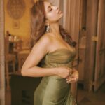 Jiya Shankar Instagram - To the finer things in life🥂 Photographer - @akshayphotoartist Styled by @krishi1606 Corset Gown by @priyanshiij_ Location - @shycafeandbar Artist Reputation Management - @oceanmediapr #jiyashankar #dreamgirl