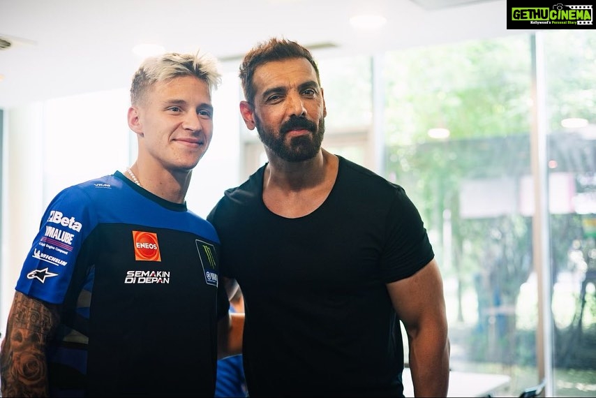 John Abraham Instagram - Great meeting the boys in the paddock… See you soon!!! @fabioquartararo20 @jackmilleraus @frankymorbido #paolocampionoti @pramacracing