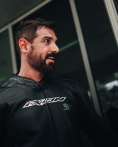 John Abraham Instagram - This is my religion… 
#livetoride

@motogpbharat 
@motogp 
@indianoilcorp