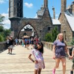 Juhi Parmar Instagram - The world of imagination and fantasy in which Samairra has spent upteen hours, the most awaited part of this vacation was spending time in Harry Potter World at Universal Studios. I was excited for her to see it and see her reaction and for her it was like actually being a part of Harry Potter, she just couldn’t believe it. It’s special when one can make dreams come true and for kids their world of imagination is so beautiful, I can’t share with you in words how beautiful it was to see Samairra’s world of imagination open up in front of her eyes! Truly magical 🧙‍♀️ #harrypotter #dreamcometrue #happy #grateful #checklist #excited Universal Studios Orlando