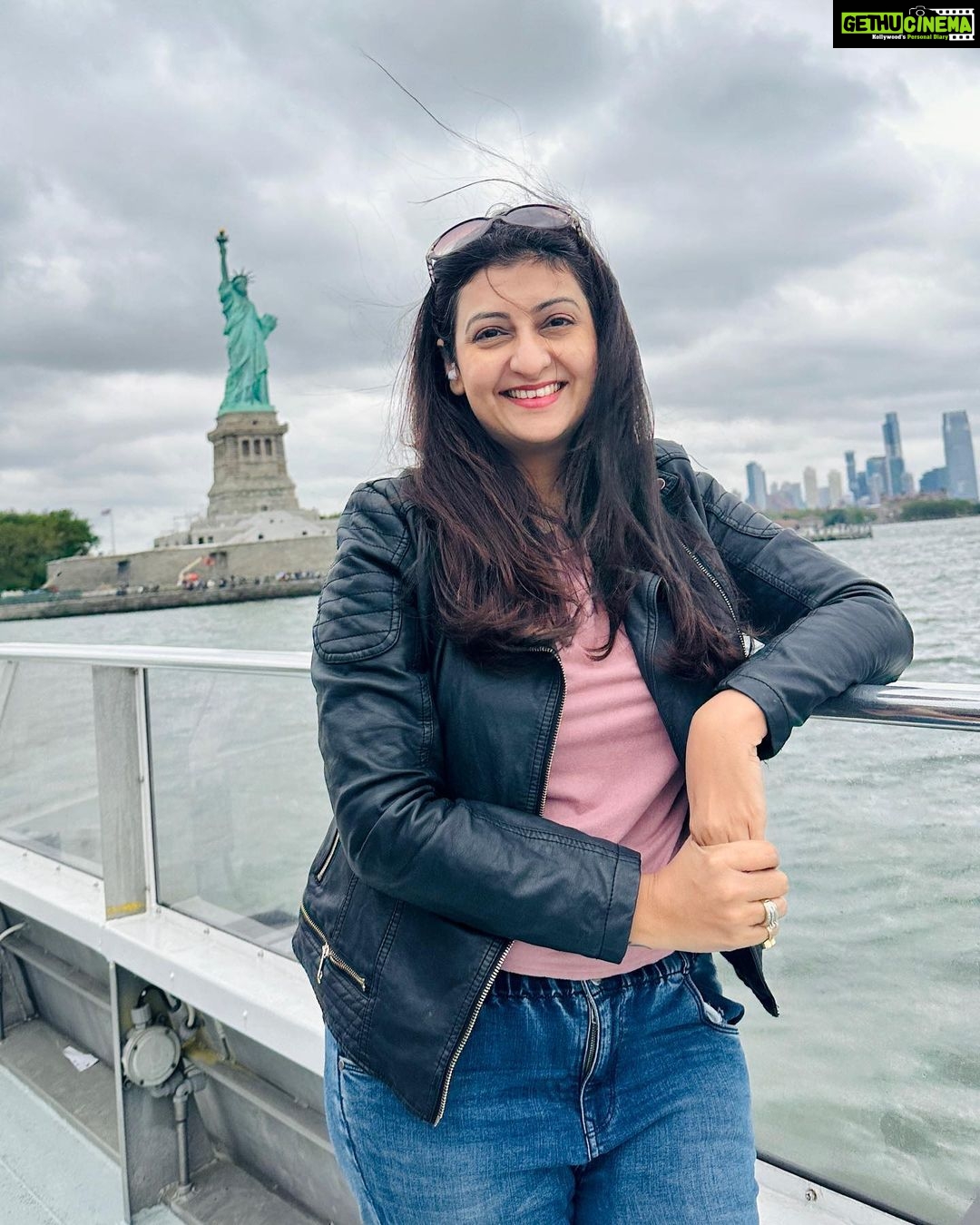 Juhi Parmar Instagram - Bidding adieu to The Big Apple, the city that makes me want to come back very soon, a few days just weren’t enough New York, you truly have an unmatchable heartbeat! Any guesses where we are off to next? #JSInUS #travel #travelblogger #travelling #vacation #newyork