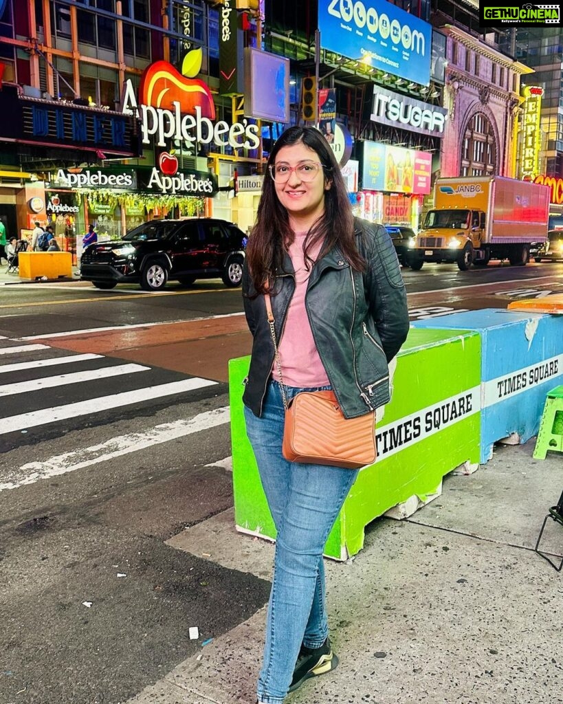 Juhi Parmar Instagram - Bidding adieu to The Big Apple, the city that makes me want to come back very soon, a few days just weren’t enough New York, you truly have an unmatchable heartbeat! Any guesses where we are off to next? #JSInUS #travel #travelblogger #travelling #vacation #newyork