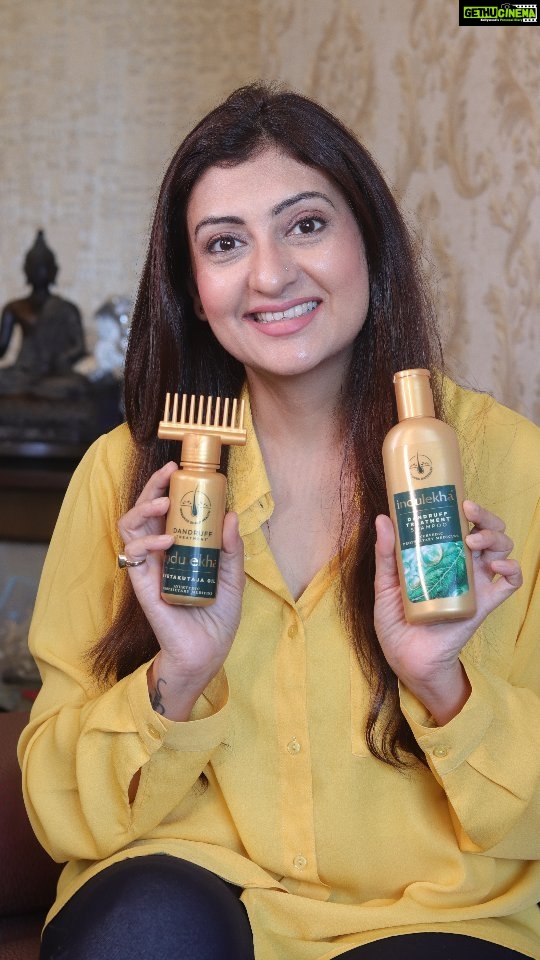 Juhi Parmar Instagram - Looking for a hair secret that actually shows results. Presenting @indulekha_care Svetakutuja Hair Oil and Anti Dandruff Shampoo to your rescue. The Indulekha Svetakutaja Hair Oil is clinically tested and proven to control dandruff in just 2 weeks. #AD #IndulekhaSvetakutaja #AntiDandruff #IndulekhaHairOil #haircare #IndulekhaHairOil #IndulekhaPartner #indulekhahaircare #byebyedandruff *Basis clinical study conducted by independent Clinical Research Organization in 2022