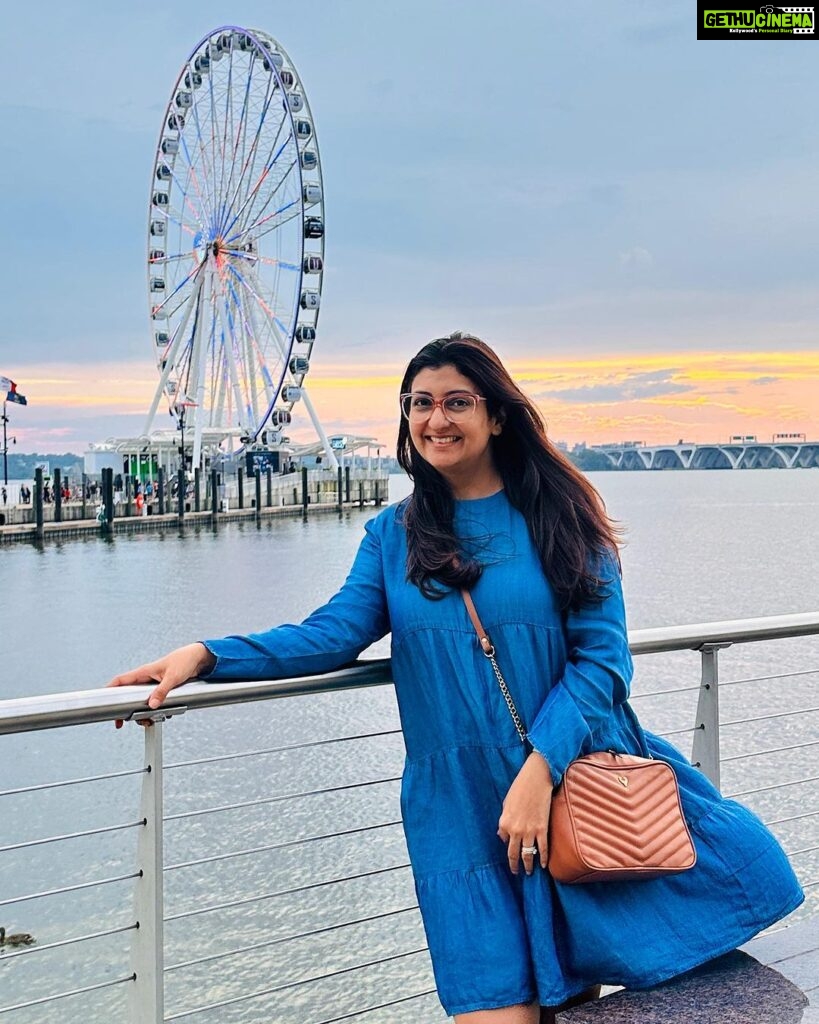Juhi Parmar Instagram - Two of the greatest teachers are life and travel! While life can throw curveballs anytime, it’s the travel that helps us in destressing before and after those curveballs! #throwback #travel #travelphotography #travelblogger #happy #selflove #grateful Washington Harbour