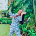 Juhi Parmar Instagram - Sometimes lyrics have that magic of connection and this is one song which has truly has such a connection….Main Albeli, Ghumo Akeli, Koi Pehli Hoon Main….anyone else relate to the lyrics? #bollywood #bollywoodsongs #reels #reel #reelsvideo #reelsinstagram