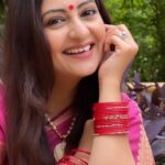 Juhi Parmar Instagram – एक प्यारा सा बंधन आपका और कुमकुम का , आपका और हमारा , जिसे शुरू हुए इस 15 जुलाई को 21 साल हो जाएँगे! आज भी ये गाना सुनती हूँ तो सारी यादें ताज़ा हो जाती हैं, जैसे कि कल ही की बात हो.. आज भी आप में से कितने लोग जब भी मुझे मिलते हैं तो प्यार से कुमकुम ही बुलाते हैं.. क्योकि जूही में कहीं ना कहीं कुमकुम है, आपकी कुमकुम..
जो प्यार आप सबने दिया उसके लिये thank you काफ़ी नहीं है.. इतनी ख़ूबसूरती से हमारा साथ दिया की आज भी कुमकुम का प्यार बरकरार है! और मैं आशा करती हूँ कि हमेशा बना रहेगा ❤️
#21yearsofkumkum #kumkumanniversary #kumkum #kumkumekpyarasabandhan #love #gratitude