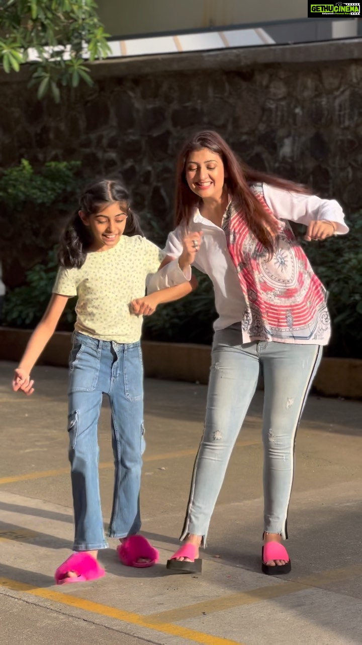 Juhi Parmar Instagram - My Saathi forever and ever ♾️🧿 #love #lifeline #mother #motherdaughter #together #happydaughtersday #reels #reelsvideo #reelkarofeelkaro #reelinstagram #reelitfeelit