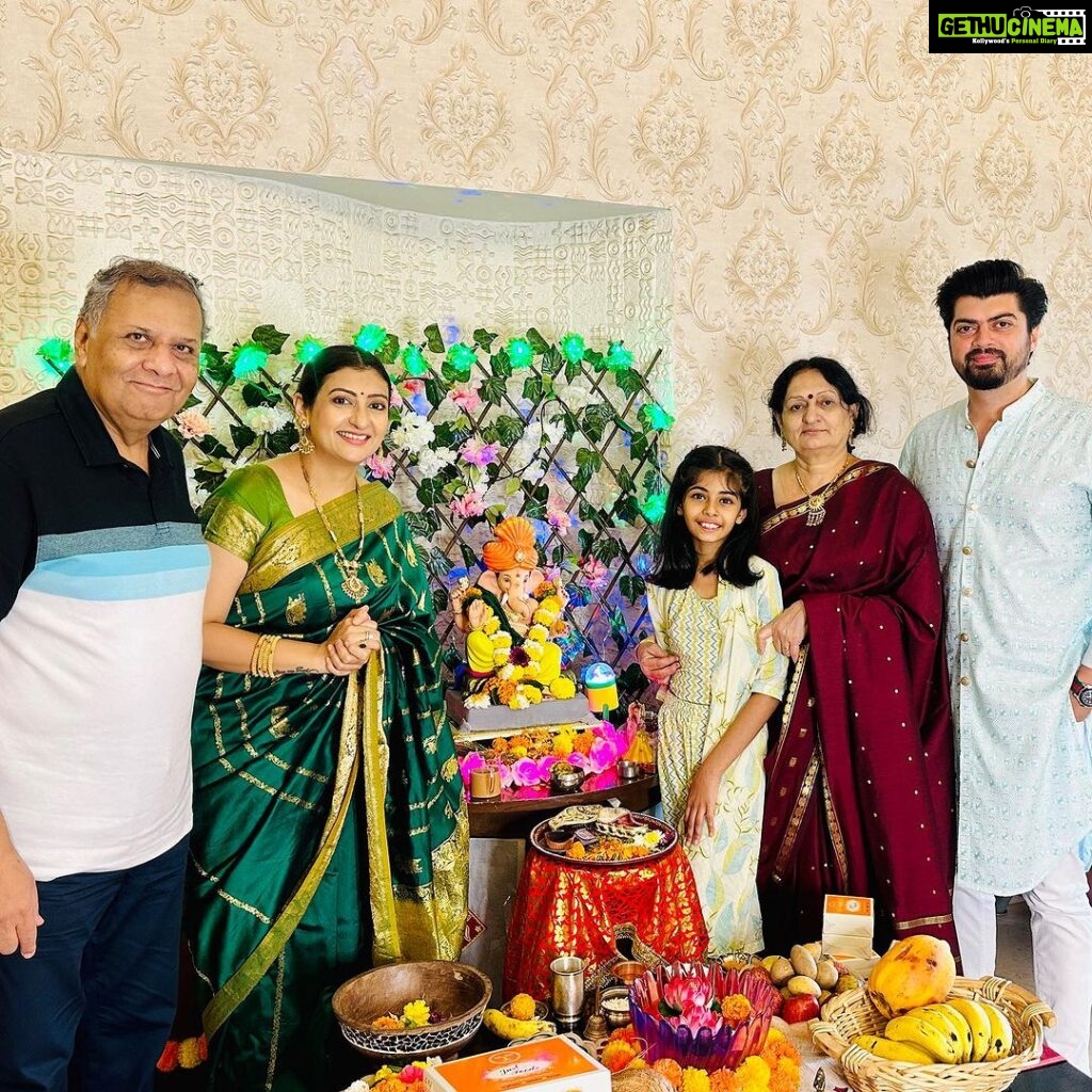 Juhi Parmar Instagram - Sharing glimpses of one of the most special days of the year at our home with all of you. The house lights up with smiles, eyes with excitement as we welcome our Ganesh Ji at home along with close friends and family visiting us! Memories which we cherish as they are framed in our hearts forever! Ganpati Bappa Morya #friends #smile #festival #festivetime #ganesh #ganeshchaturthi #together #positivity