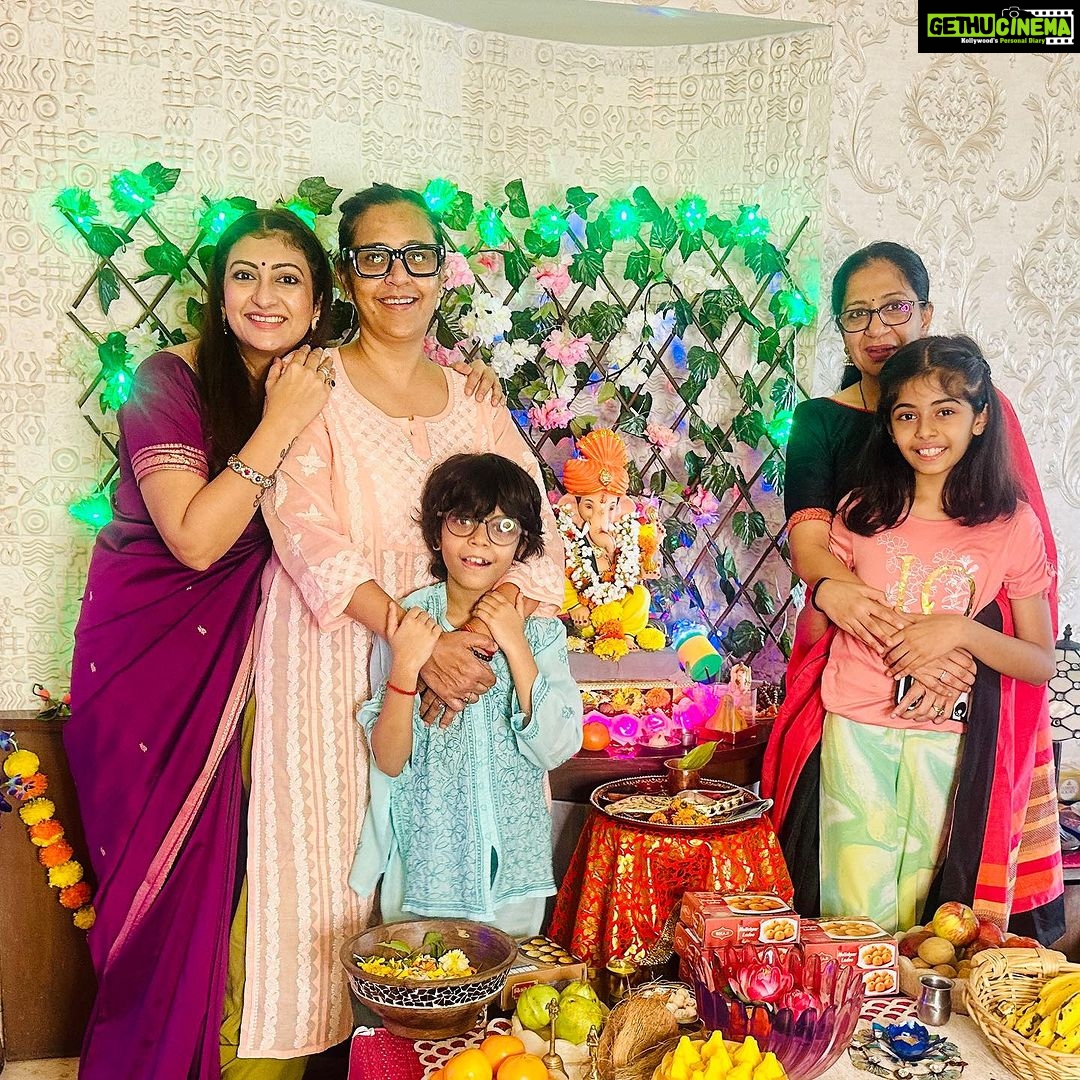 Juhi Parmar Instagram - Sharing glimpses of one of the most special days of the year at our home with all of you. The house lights up with smiles, eyes with excitement as we welcome our Ganesh Ji at home along with close friends and family visiting us! Memories which we cherish as they are framed in our hearts forever! Ganpati Bappa Morya #friends #smile #festival #festivetime #ganesh #ganeshchaturthi #together #positivity