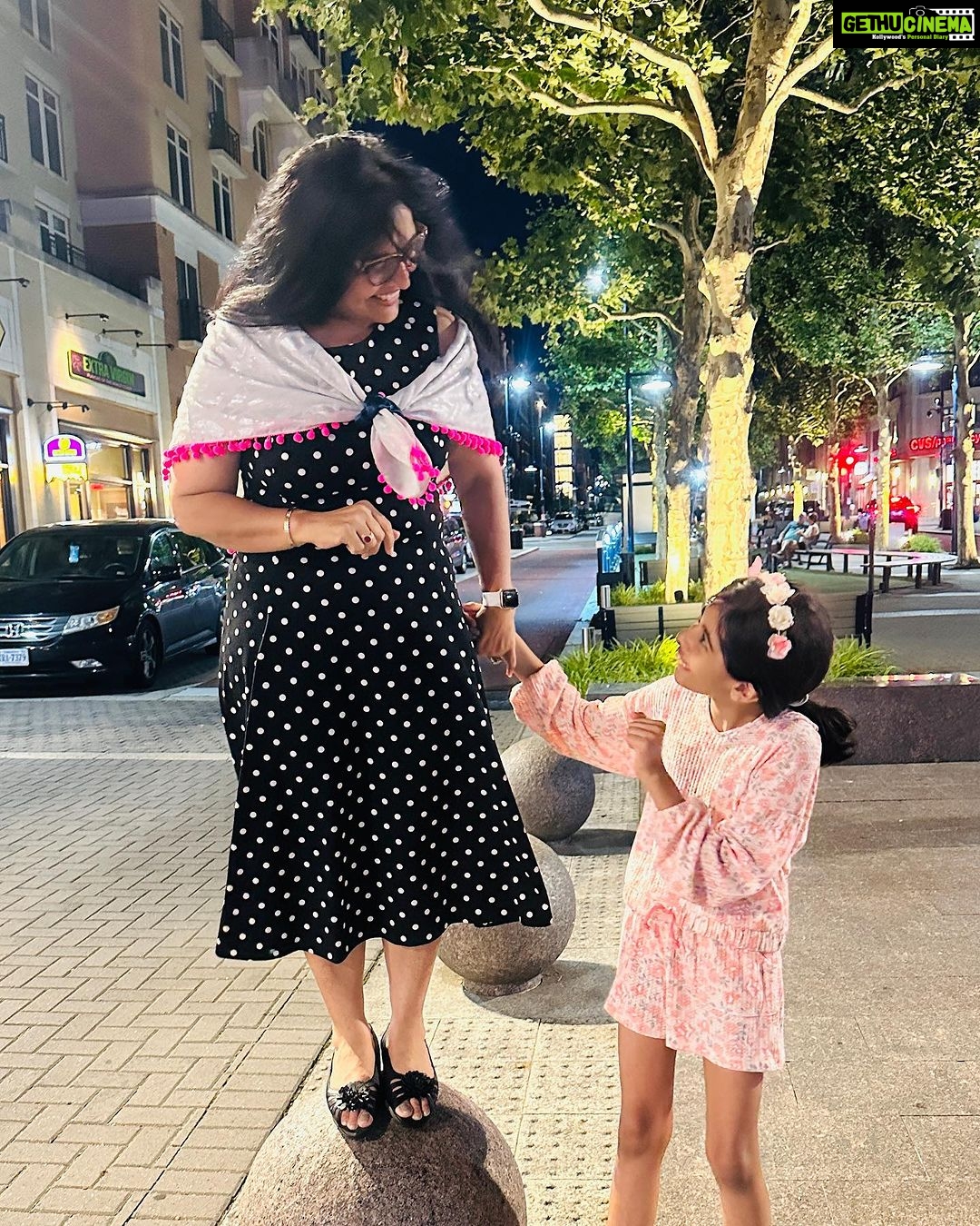 Juhi Parmar Instagram - We are back from a wonderful and memorable vacation and the best part of our trip was meeting Asheesh ji , Rupal ji and Sukratti. Little does one know the definition of kindness and selflessness till when actually its seen unravel so beautifully...Its been a memorable trip but one of gratitude.. all thanks to my dearest Anoop Bhaiya who told me that his best friends stay in DC and got me in touch with them right before we were to leave for America and from leaving from Mumbai till the entire time when we were there, they were helping me make bookings, sending me guidance from shopping and did everything I had never imagined. I can go on and on about it. But truly what really is beyond words is when Samairra and I were stuck in New York City as our flight for Buffalo got cancelled. I didn't know what to do which is when they came to the rescue and right away booked us a bus to Washington DC, where they live. And when we reached our destination, smiling faces with waving hands were waiting for us at the bus stop at 11 in the night as if family was waiting with open arms to greet us and truly they have become family. From never having met each other to coming to our rescue at every little hurdle I faced in the trip, to taking us around Washington DC and opening up their home and hearts to us, and not to miss the delicious home cooked Indian meals , I must say I knew the definition of kindness but what it truly MEANS I saw unravel in front of my eyes during this trip. A thank you would never be enough but beyond what you did for Samairra and me, I must say we also learned that there is so much goodness still in the world and I'm glad that my child is seeing this and imbibes it for our future. I would happily miss seeing Niagara falls all over again if that meant meeting you all. Met you as Asheesh ji and Rupal ji and left with having to call you bhaiya and didi..describes everything. We have a home in USA now and that home is you both ❤️ Thank you Anoop bhaiya once again for introducing us and adding such a beautiful family to our lives ❤️🙏 #gratitude #blessed #family #love #travelstories #JPtravelstories #beautifuldestinations #love