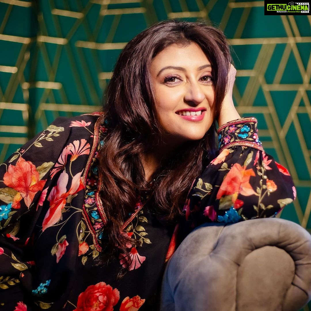 Juhi Parmar Instagram - No matter what the accessory remember nothing can be better than a smile! That shall always do the magic 😊 #selflove #selfcare #selflovequotes #smile #lookahead