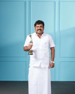 Kaali Venkat Instagram - @kaaliactor , the Best Supporting Actor (Tamil) at SIIMA 2023, displaying his trophy with pride and joy.

#NEXASIIMA #DanubeProperties #A23Rummy #HonerSignatis #Flipkart #ParleHideAndSeek #LotMobiles #SouthIndiaShoppingMall #TruckersUAE #SIIMA2023 #A23SIIMAWeekend #SouthIndianAwards #Docile #SIIMAinDubai

Danube Properties Presents A23 SIIMAWEEKEND in Dubai.