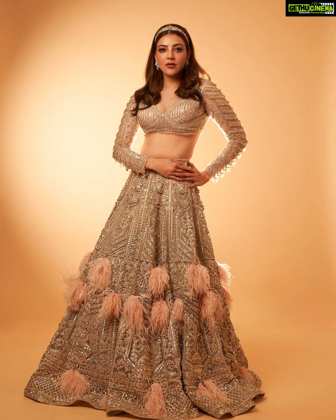 Kajal Aggarwal Instagram - Basically, Don't be a basic 😉💎 👗: @falgunishanepeacockindia @falgunipeacock @shanepeacock 💎: @jaipurgems Studio: @thehoneststudios Fashion Stylist: @anjalibiyani_ 📸: @sagarmakwana20 💄:@fab_beauty___ 💇♀️: @arvindkumarr_hair