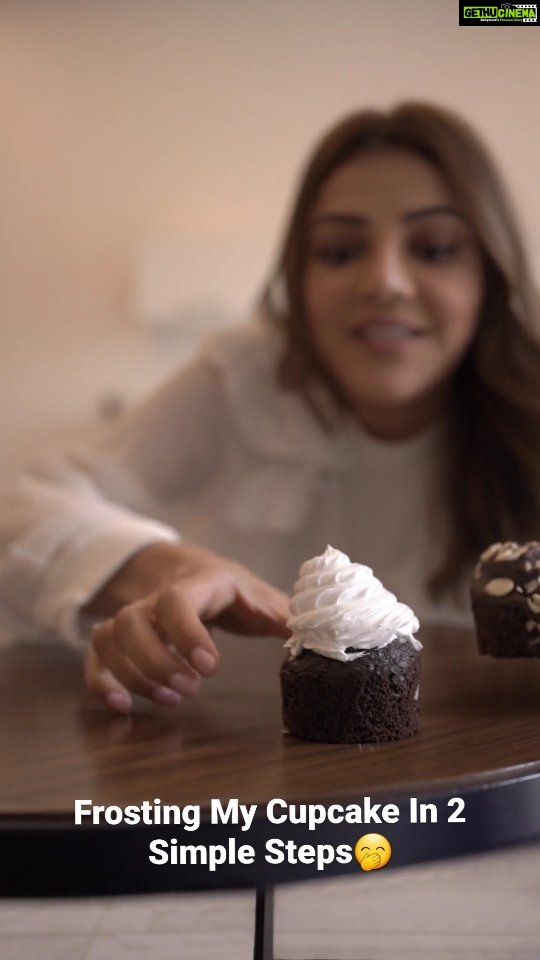Kajal Aggarwal Instagram - And we left no crumbs.....🧁😉 #cupcakeoftheday #frosting Learnt another one from @queenchelseavfx ❤️ Video clips : @rohan.foto Vfx : Kishore 🙌