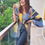Kajal Aggarwal Instagram – This weather calls for some ☕️
Definitely 2 cups🥱💤
.
.
.
.
Wearing @chambrayandco 👗
