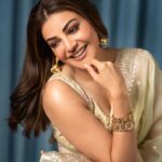 Kajal Aggarwal Instagram - Aisi Adaa dekhi...💫 Wore this beautiful saree from @xiti_weaves Thank you for dressing me in sheer elegance for the very special pre glimpse event of #Satyabhama. #Satyabhama #sareelove #grace #lovethelook #xitiweaves Stylist - @archamehta @rashmi_angara Jewellery - @amrapalijewels 📸: @rohan.foto :)