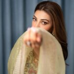 Kajal Aggarwal Instagram - Aisi Adaa dekhi...💫 Wore this beautiful saree from @xiti_weaves Thank you for dressing me in sheer elegance for the very special pre glimpse event of #Satyabhama. #Satyabhama #sareelove #grace #lovethelook #xitiweaves Stylist - @archamehta @rashmi_angara Jewellery - @amrapalijewels 📸: @rohan.foto :)