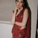 Kajal Aggarwal Instagram – Set Fire To The Rain ❤️
👗 – @manishmalhotra05 @manishmalhotraworld
MUA💄: @nishthabhandari @auorstudio