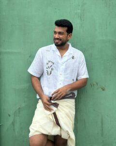 Kalidas Jayaram Instagram - Waiting for that onam sadhya be like 🥘 🍱 🍲