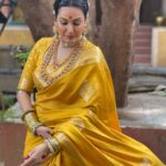 Kamya Punjabi Instagram – Jai Skandamata ki ❤️

Skandami, which means ‘mother of Skanda (Kartikeya)’, is honoured on the fifth day of Navratri. She is the fifth incarnation of Goddess Durga and represents compassion and motherhood. She is dressed in yellow and rides on a lion. The colour of the day is yellow, which represents joy and optimism. It also represents happiness, cheerfulness and brightness. On this day, wearing yellow brings Skandamata’s benefits of joy, abundance and harmony.

Yellow Day 💛
#navratricolours #didun